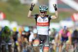Jan Bakelants gana en Ajaccio y se viste de amarillo