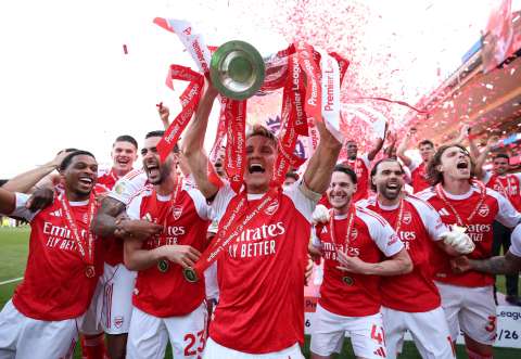 Historia en Inglaterra: así levantó Arsenal el título de la Premier League tras 22 años