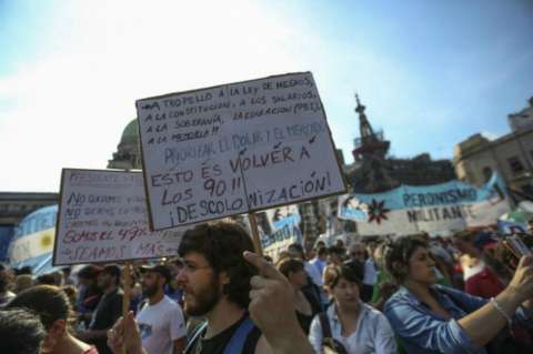 Argentina se prepara para marchas de sindicatos contra ajustes de Mauricio Macri