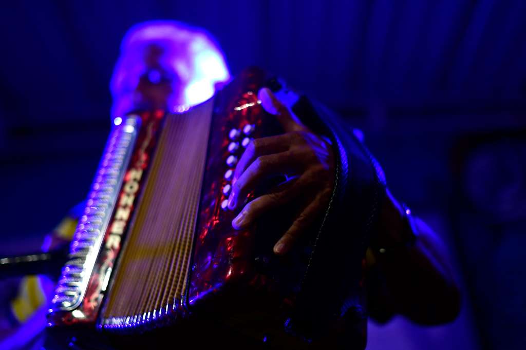 Cantautora de música vallenata, sobrina de Rafael Escalona.