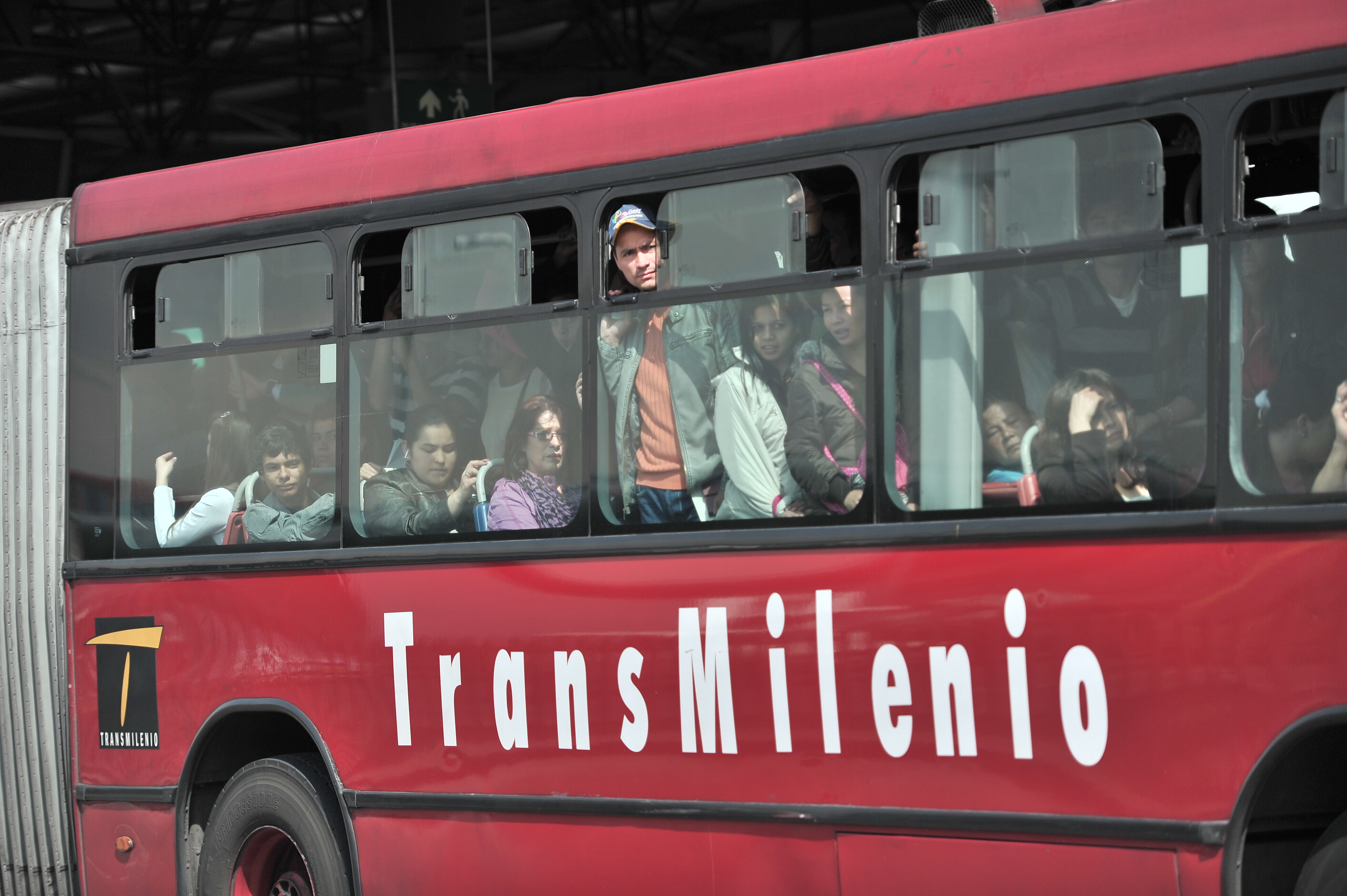 Estación Banderas de Transmilenio, ubicada en la localidad de Kennedy.