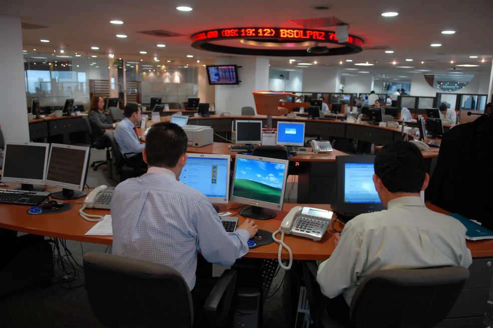 Las medidas que han tomado las autoridades económicas sirvieron para darle confianza al mercado. /Archivo