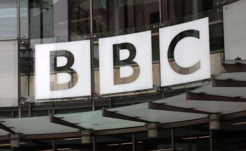 La BBC se enfrenta a Trump y responde las críticas por su cubrimiento en Gaza