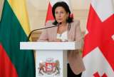 Presidenta de Georgia veta la “ley rusa”: “Obstruye nuestro camino a Europa”