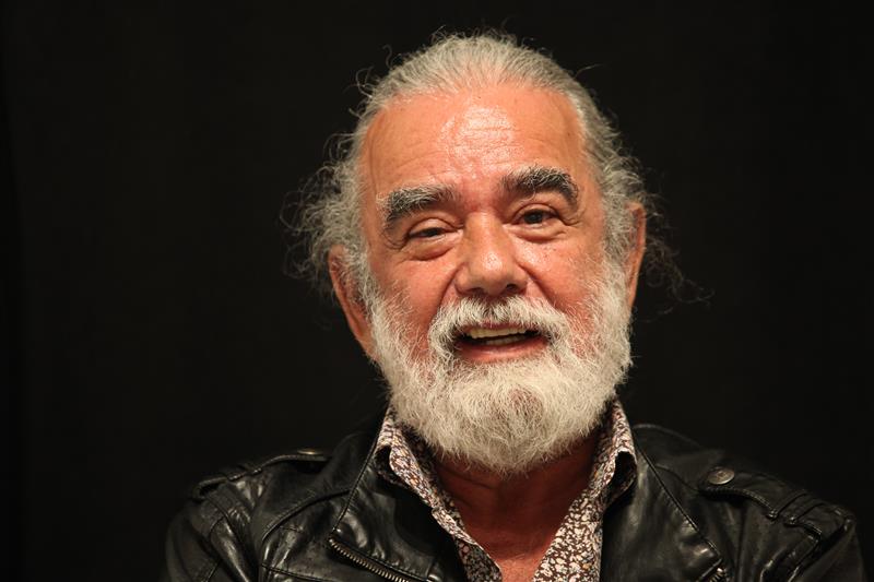 La obra de Hugo Zapata ha sido galardonada en múltiples ocasiones y exhibida en países como Alemania, Chile, Francia y México.