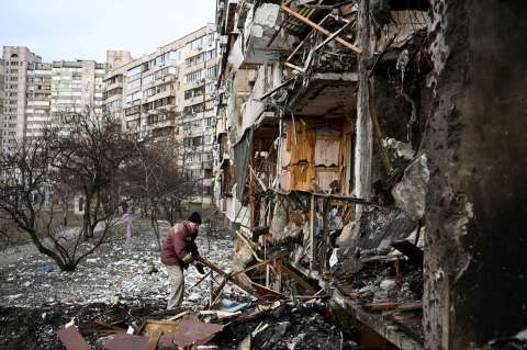 Kiev en medio del horror: imágenes de un suburbio tras ataque ruso