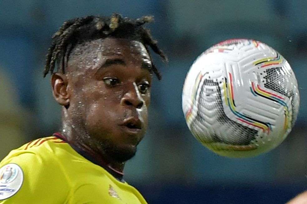 Duván Zapata en el partido entre Colombia y Venezuela en la Copa América.