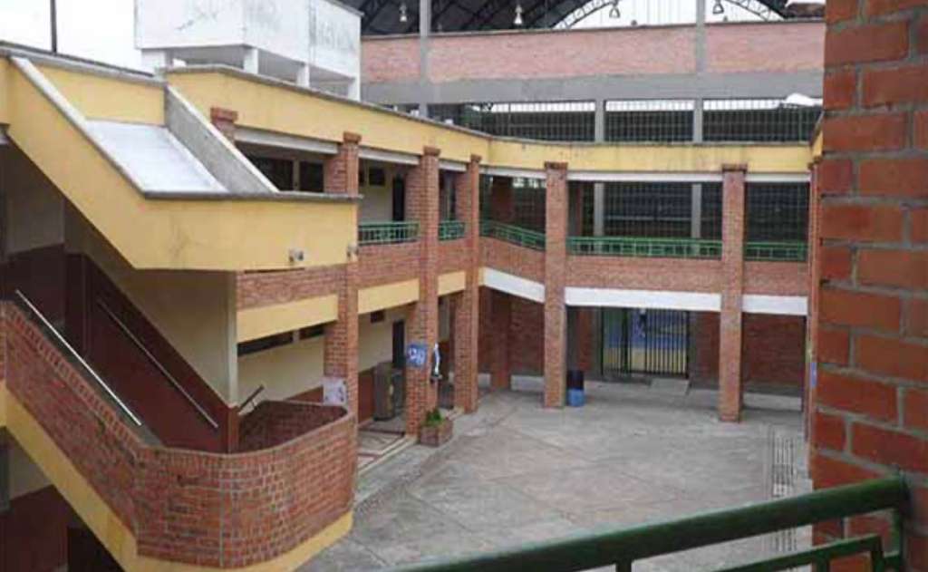 Tres estudiantes de Institución Educativa El Castillo denunciaron a un docente por acoso sexual.