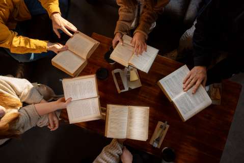 Clubes de lectura en Bogotá en los que usted puede participar este mes