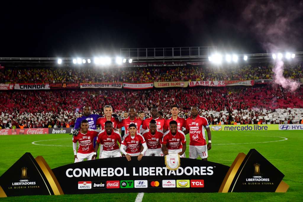 Formación de Santa Fe previo al compromiso ante Peñarol de Uruguay por Copa Conmebol Libertadores en el Estadio El Campin de Bogotá