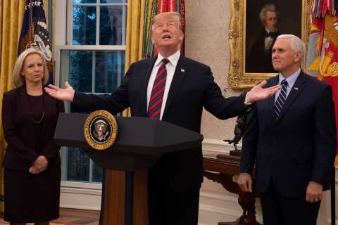 Corte Suprema de EE.UU. respalda el veto de Trump a militares transgénero