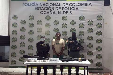 Policía descubre a presunto miembro del Clan del Golfo con un fusil AK-47 en Ocaña