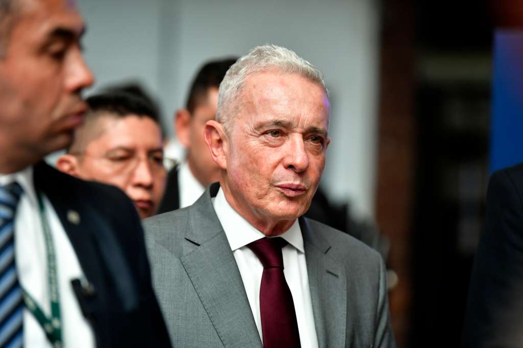 Expresidente de Colombia, a su salida del juicio oral que se adelanta en los Juzgados de Paloquemao