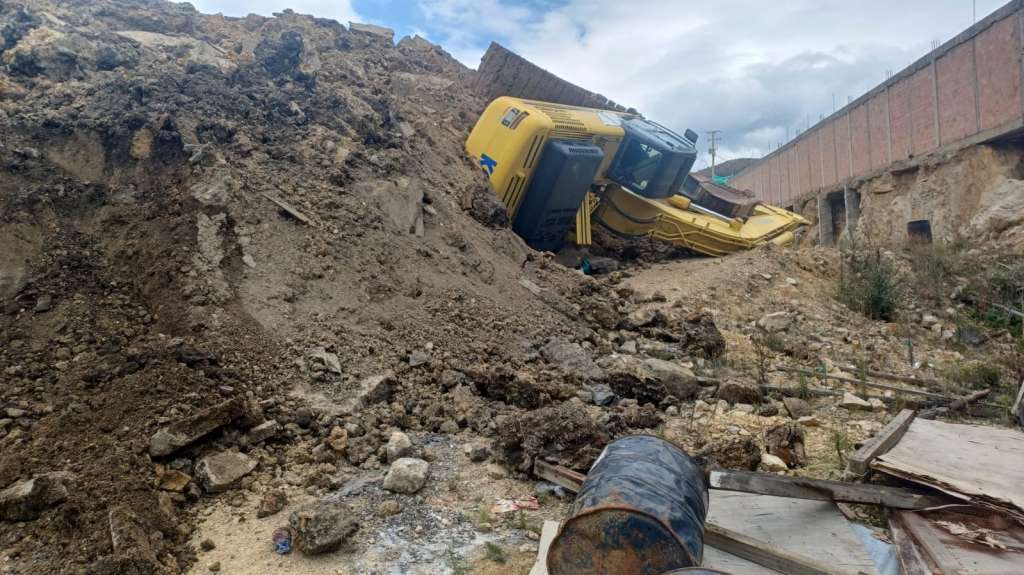 La CAR evidenció un manejo inadecuado de las terrazas, de la composición y
clasificación de los escombros ingresados a las mismas, y una ausencia total del
manejo de aguas lluvias.