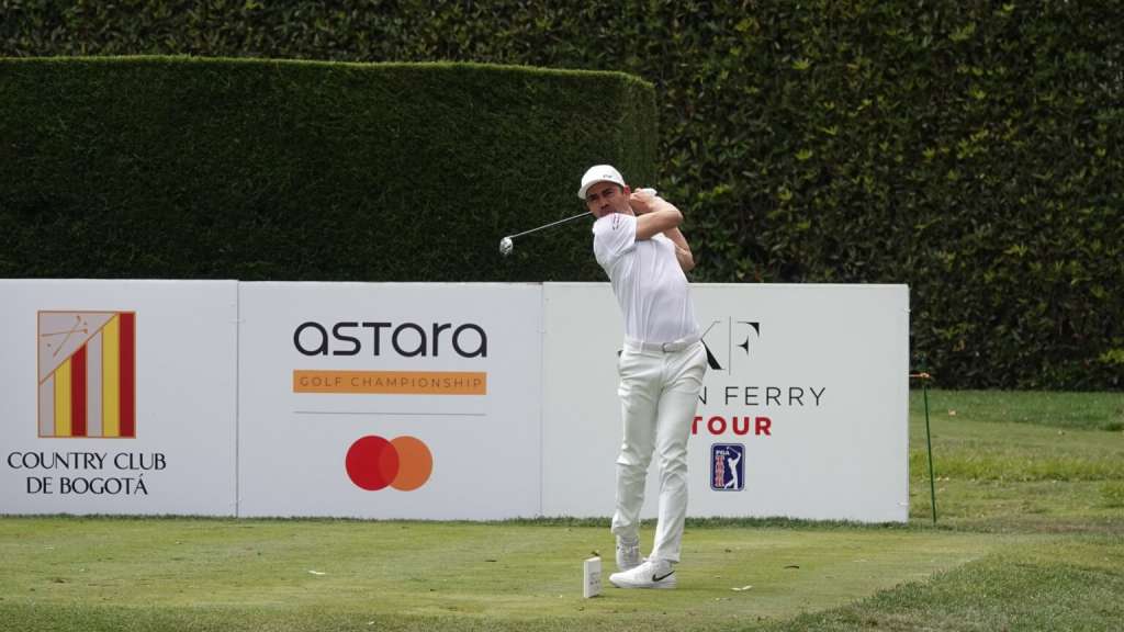 Camilo Villegas durante su participación en el Astara Golf Championship 2023.