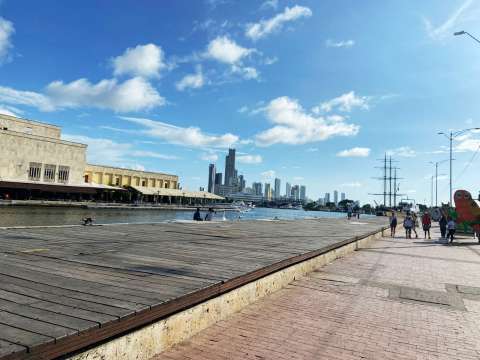 Por protestas, turistas quedaron atrapados en muelle de La Bodeguita en Cartagena