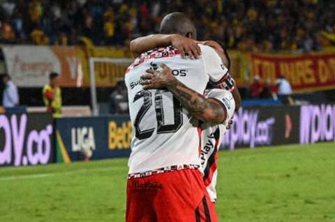 América de Cali le metió cuatro a Pereira y prácticamente ya está en las finales