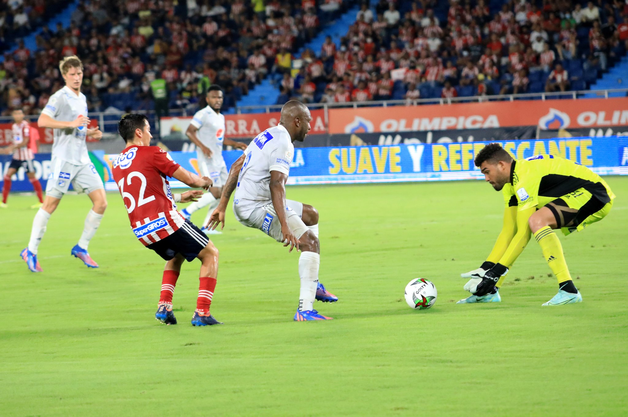 Júnior venció 2-1 a Millonarios, en el estadio Metropolitano de Barranquilla.