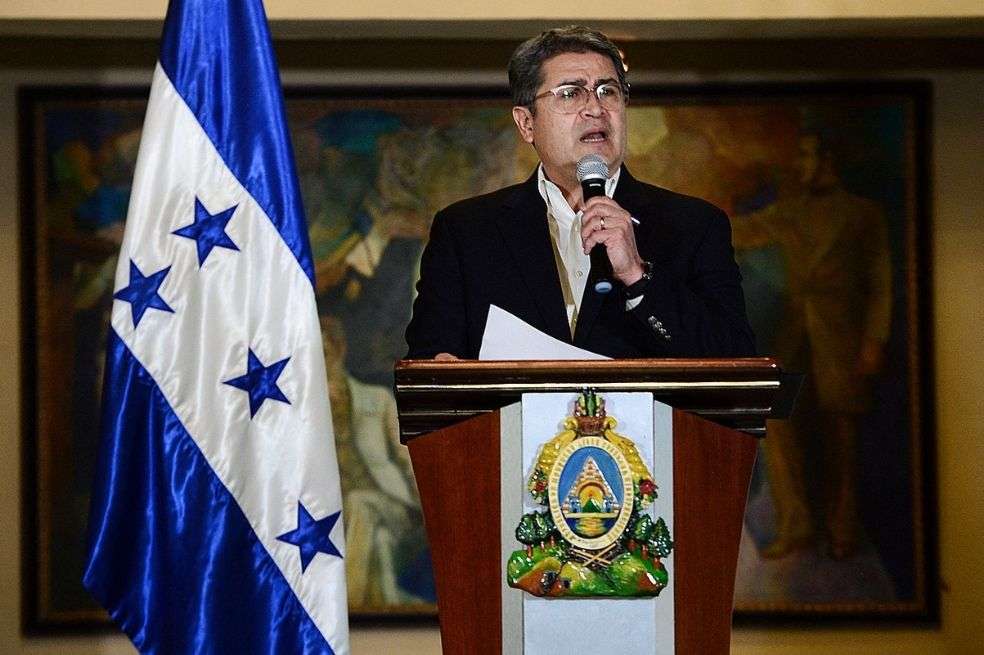 EE. UU. solicitó a Honduras la extradición del expresidente Juan Orlando Hernández (2014-2022), acusado de narcotráfico.
