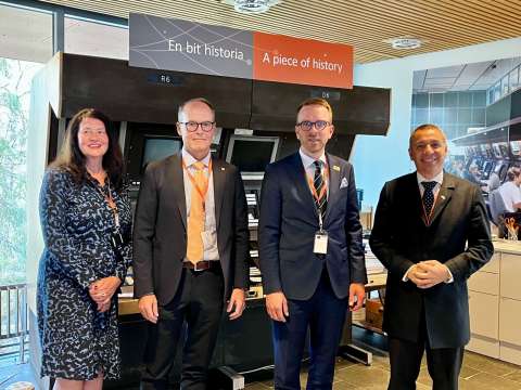 Colombia y Suecia firman acuerdo para desarrollar movilidad inteligente