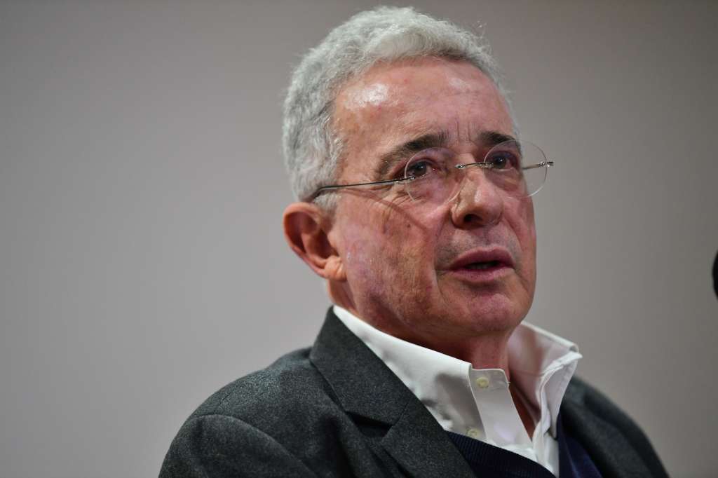 Del Centro Democrático durante rueda de Prensa