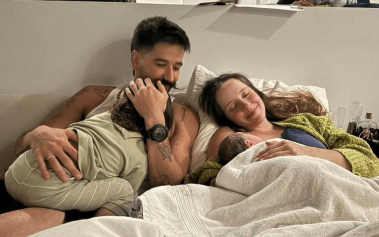 Camilo sorprendió con video junto a sus hijas Índigo y Amaranto: así están de grandes