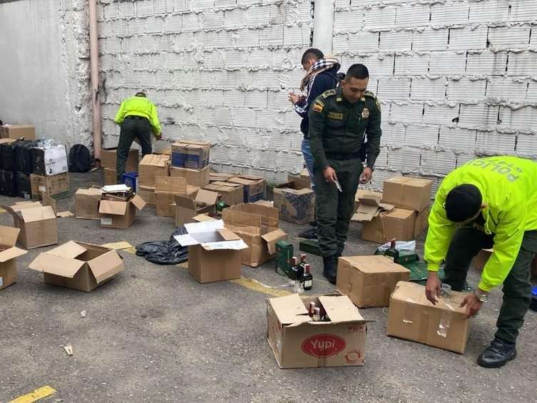 Expertos en la materia aseguran que los elementos para adulterar el licor son de venta libre, lo que hace difícil identificar a los responsables.