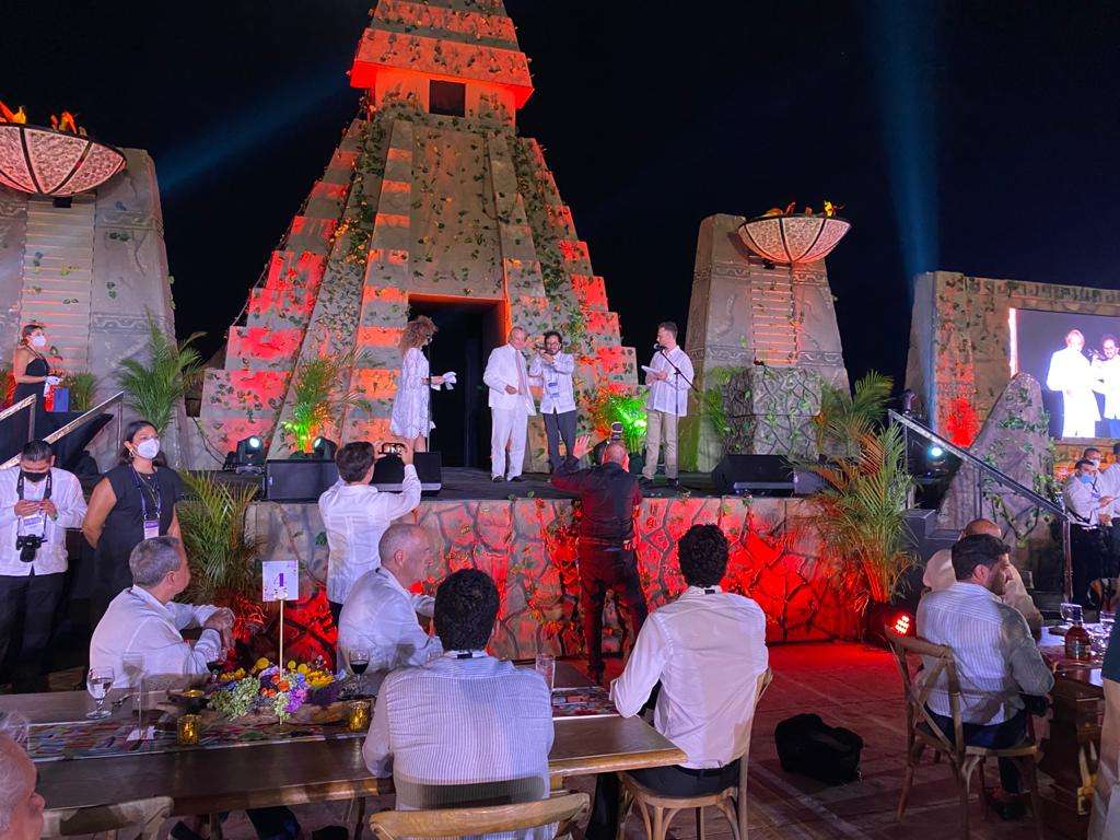 Gilberto Salcedo, vicepresidente de Turismo de ProColombia, fue reconocido en la Cumbre Mundial del WTTC.
