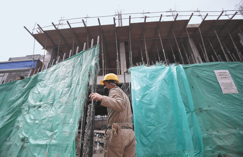 En 2023 hubo caídas en el desarrollo de infraestructuras, menor inversión en el sector y, como lo señaló Piedad Urdinola, directora del DANE, una menor entrada de viviendas al stock nacional. Lo dicho por Urdinola es el síntoma más representativo de una enfermedad llamada desaceleración de la construcción. Imagen de referencia.