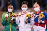 Sunisa Lee tomó la posta de Simone Biles y ganó el concurso general de gimnasia
