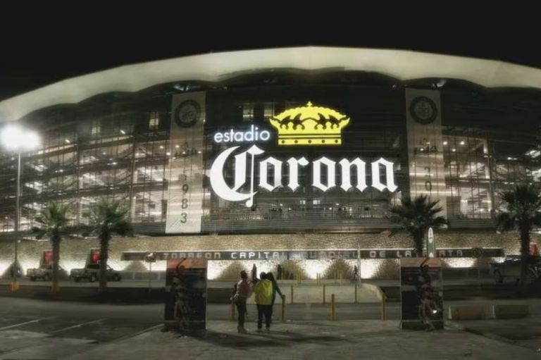 Tragedia en la liga mexicana: hombre atropelló a un grupo de hinchas tras partido