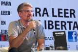 Emiliano Monge: “El silencio es la columna vertebral de los relatos”