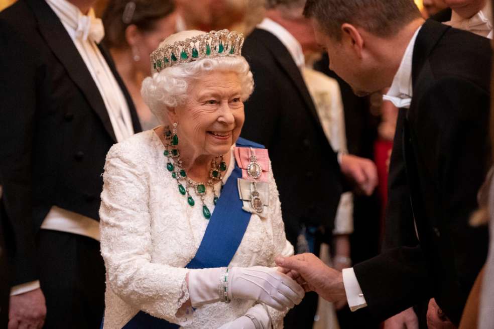 7 momentos memorables de la Reina Isabel en la Corona