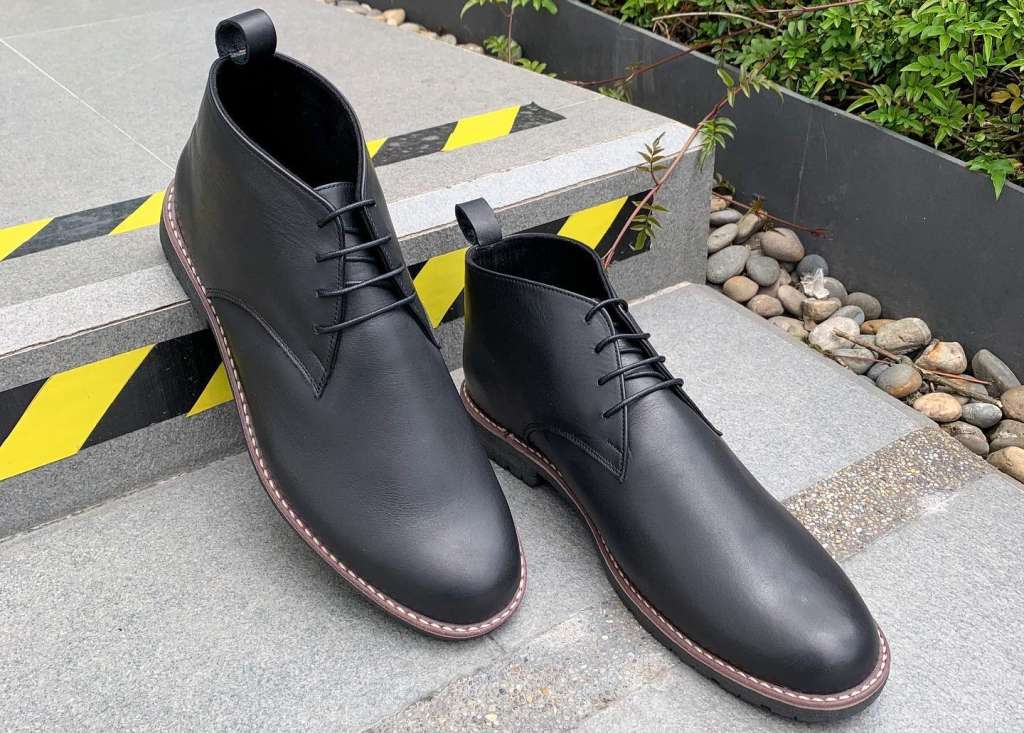Estos botines informales pero elegantes, te darán un estilo formal, vaya donde vayas.