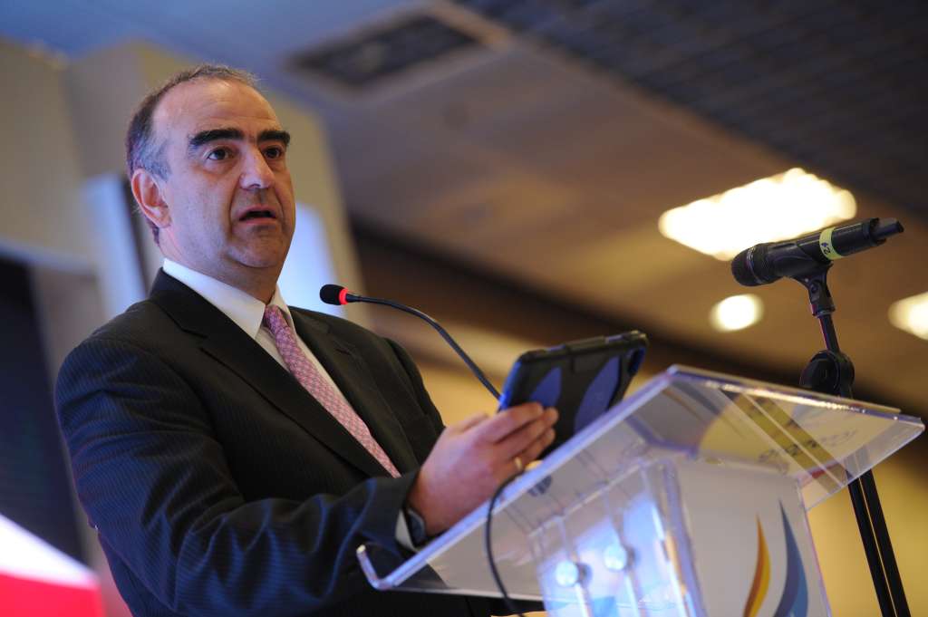 Periodista colombiano, director del periódico El Espectador, en la ceremonia del premio Deportista del Año 2016 El Espectador-Movistar.