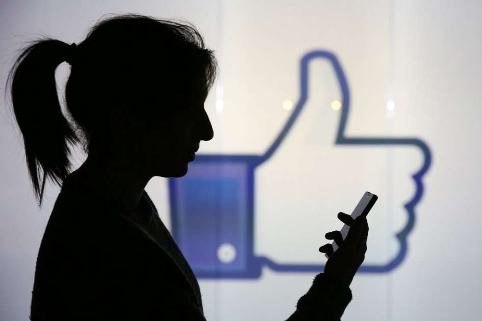 Hablar de bloquear cuentas anónimas, aunque se haga con buena voluntad, es abrir la puerta para que se censure con criterios que son difíciles de definir. / Foto: Bloomberg