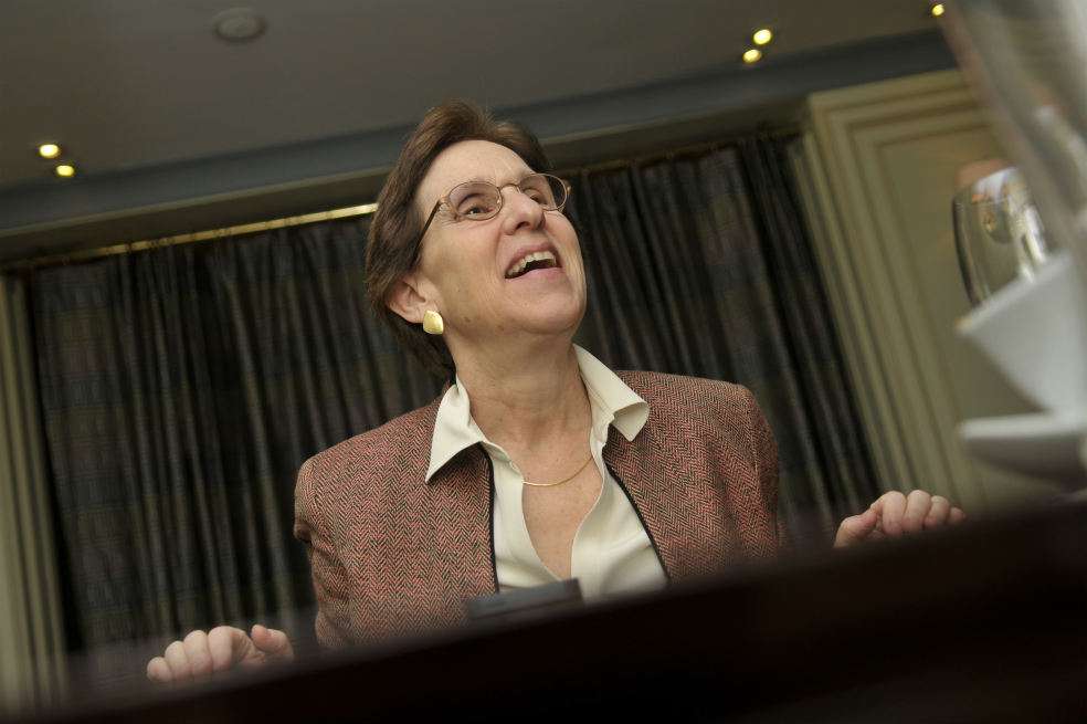 Cynthia Arnson, a su paso por Colombia, aseguró que el presidente Obama está decidido a cambiar la política de armas en EE.UU. / Gustavo Torrijos
