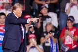 Trump denunció a The Washington Post y al canal CBS por no ser neutrales con él