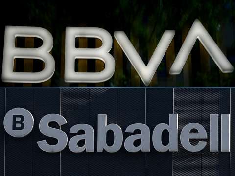 BBVA hace una oferta hostil por Sabadell que choca con la política española