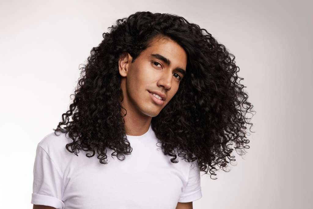 Uno de los hombres que se suma a la campaña "Un pelo Pantene lo dice todo".