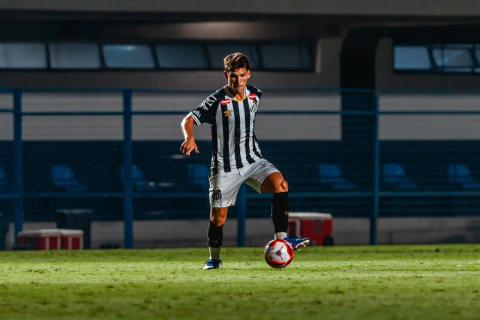 Nicola, el futbolista que quiso ser “Profeta” en su propia tierra