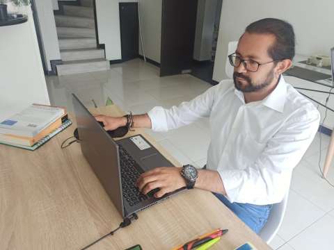 Estudie Economía desde cualquier lugar: alta calidad a precios asequibles
