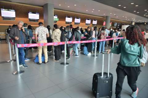 El 2 % de los migrantes que pasan por el Aeropuerto El Dorado son africanos: Dijín