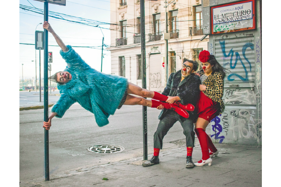 Tony Petunia, Tony Pinganilla y Tony Pitilla en las calles de Valparaíso. Cortesía: El Festín de la Risa