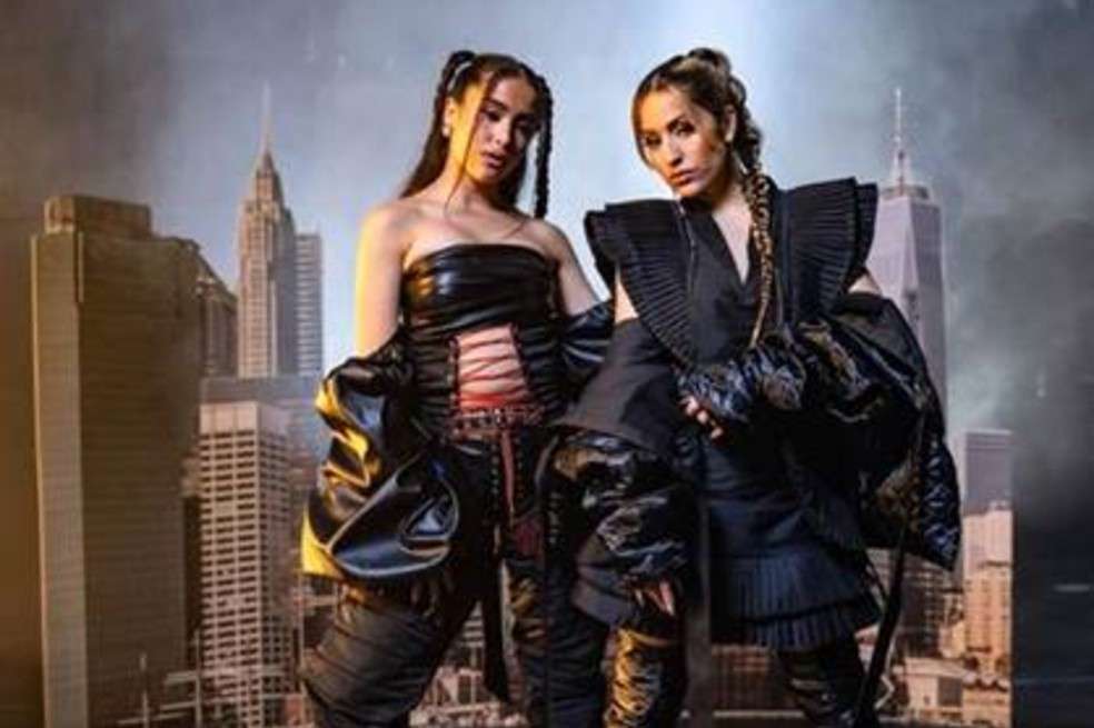 Laura & Lucía Villa, mejor conocidas como “Las Villa”, ya cuentan con singles como Balada para Perrear, Gira Gira Ft. Harry Nach, Dura Ft. Juan Fran Caníbales Ft. Beéle , Mírame Ft. Miky Woodz, Animal y Nadita.