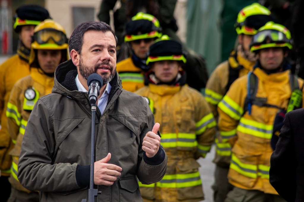 Carlos Fernando Galán agradece a las unidades que apoyaron en la emergencia. Más de 60 hectáreas resultaron afectadas en Bogotá.