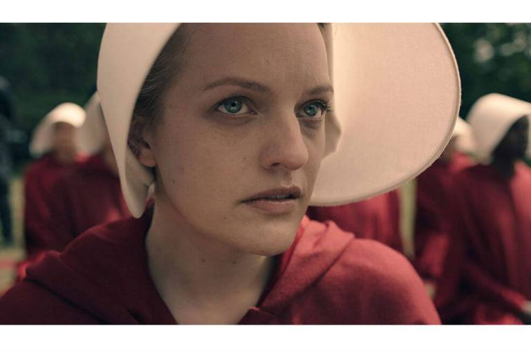 «The Handmaid’s Tale» vuelve más transgresora, pero con menos violencia explícita
