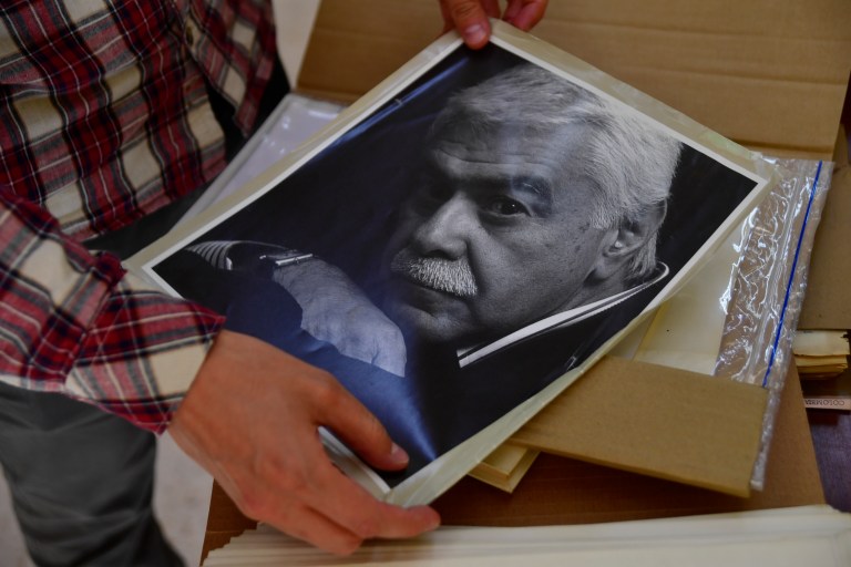 Un vistazo al archivo personal de Germán Castro Caycedo que llegó a la Biblioteca Nacional