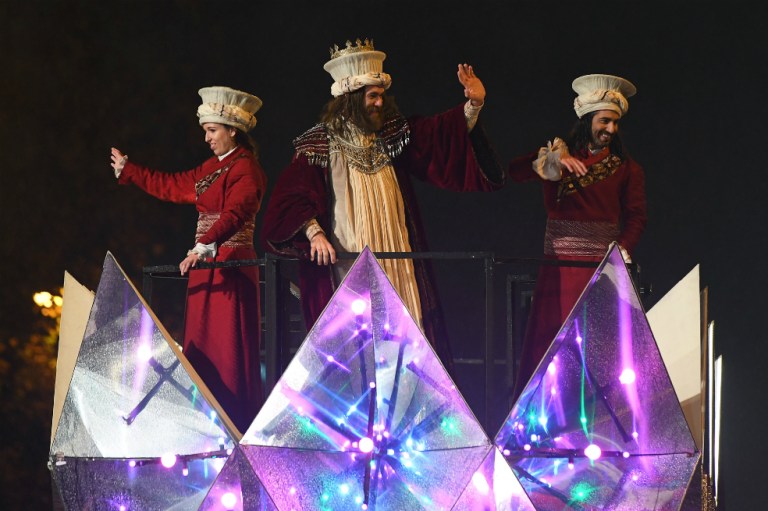 Así se vivió el tradicional Desfile de los Reyes Magos en Madrid