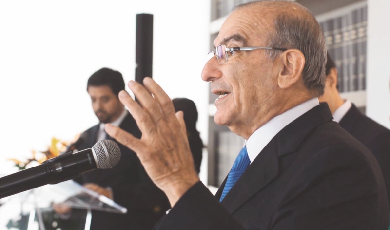 Humberto de la Calle, ayer en el anuncio de su candidatura presidencial. / Cortesía